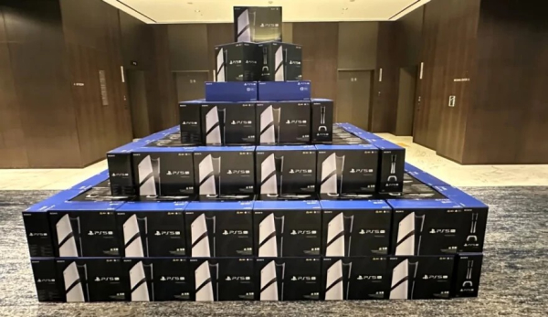 Всем разработчикам Stellar Blade подарили по PS5 Pro Всем разработчикам Stellar Blade подарили по PS5 Pro