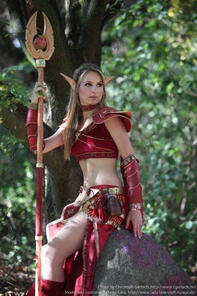 Косплей эльфа крови, от которого вы потеряете дар речи Косплей эльфа крови, от которого вы потеряете дар речи