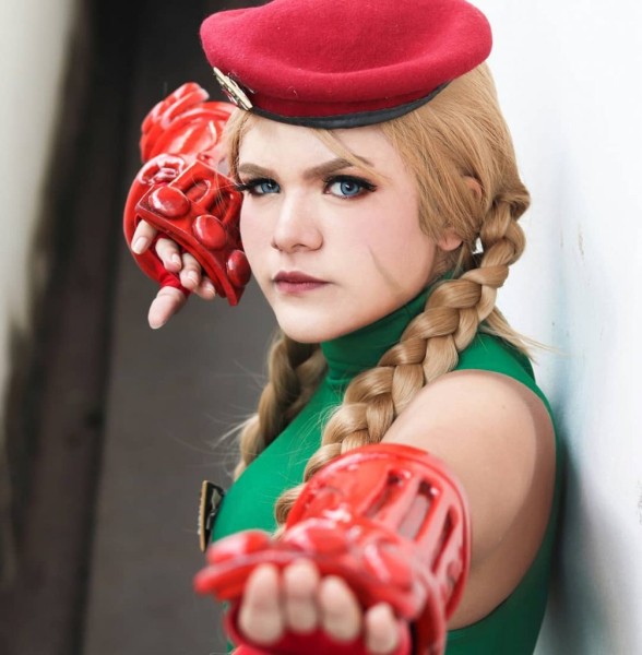 Лучший косплей Кэмми Уайт из Street Fighter Лучший косплей Кэмми Уайт из Street Fighter