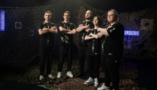 Spirit против Virtus.pro в четвертьфинале IEM Katowice 2025 Spirit против Virtus.pro в четвертьфинале IEM Katowice 2025