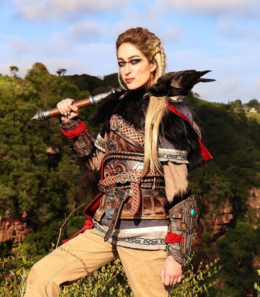 Лучший косплей Эйвор Варинсдоттер из Assassin’s Creed Valhalla Лучший косплей Эйвор Варинсдоттер из Assassin’s Creed Valhalla