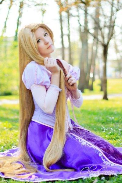 Наш любимый волшебный длинноволосый побег: косплей Рапунцель! Наш любимый волшебный длинноволосый побег: косплей Рапунцель!