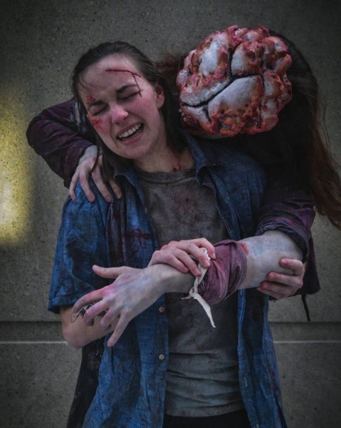 Косплей на щелкуна из The Last of Us выводит мутацию на новый уровень Косплей на щелкуна из The Last of Us выводит мутацию на новый уровень