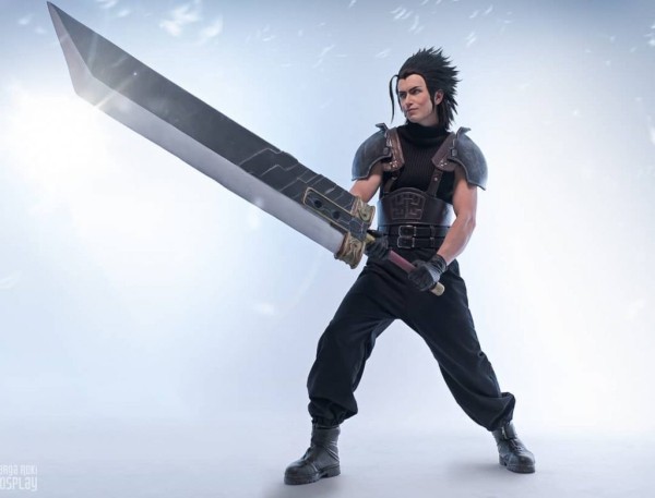 Невероятный косплей Аэрис и Зака из Final Fantasy VII Невероятный косплей Аэрис и Зака из Final Fantasy VII