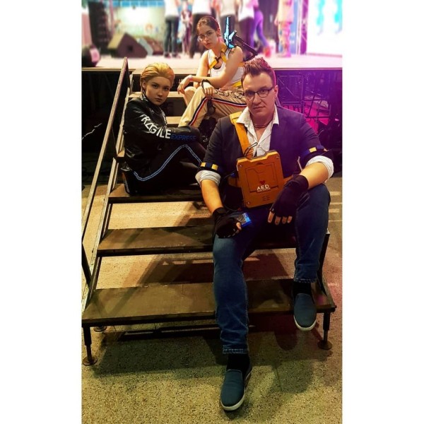 Косплей на Фрэджайл из Death Stranding Косплей на Фрэджайл из Death Stranding