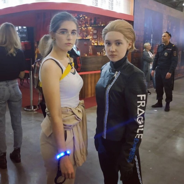 Косплей на Фрэджайл из Death Stranding Косплей на Фрэджайл из Death Stranding