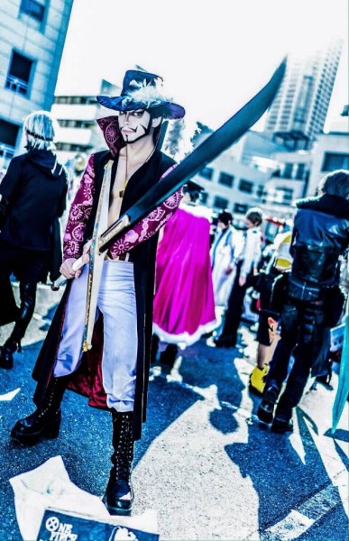 Косплееры снова наводнили Осаку Косплееры снова наводнили Осаку