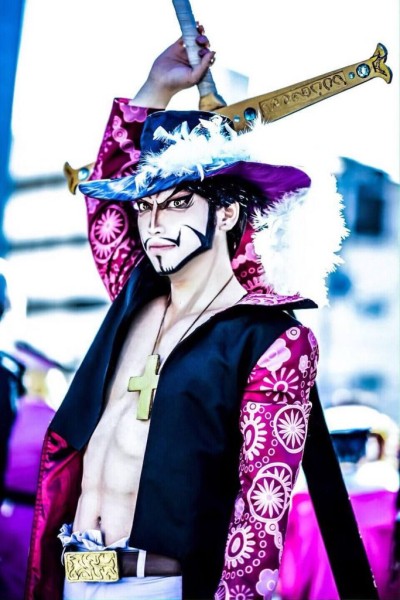 Косплееры снова наводнили Осаку Косплееры снова наводнили Осаку