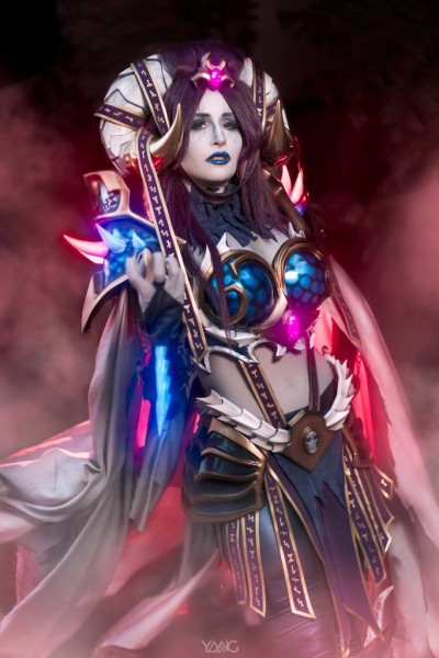 Косплееры переписывают канон World Of Warcraft Косплееры переписывают канон World Of Warcraft
