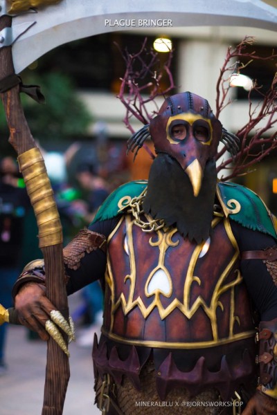 Косплееры переписывают канон World Of Warcraft Косплееры переписывают канон World Of Warcraft