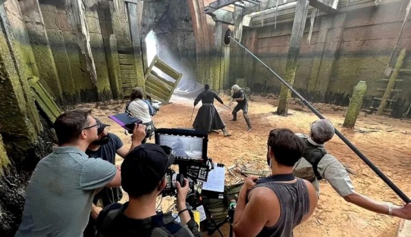 Постановщик боев «Ведьмака» ушел из проекта вместе с Генри Кавиллом Постановщик боев «Ведьмака» ушел из проекта вместе с Генри Кавиллом