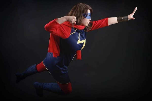 Лучший косплей Мисс Марвел из Мстителей Лучший косплей Мисс Марвел из Мстителей