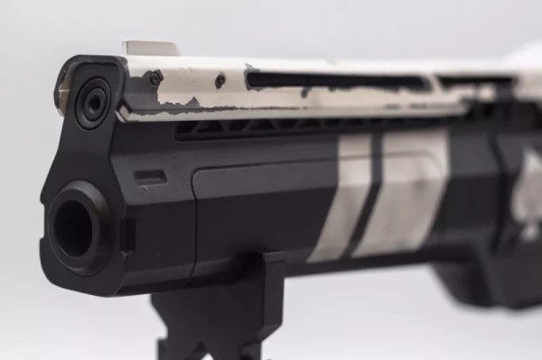 У Натана Филлиона теперь есть свой собственный ствол из Destiny У Натана Филлиона теперь есть свой собственный ствол из Destiny