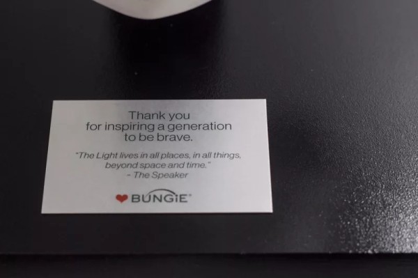 У Натана Филлиона теперь есть свой собственный ствол из Destiny У Натана Филлиона теперь есть свой собственный ствол из Destiny