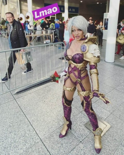 Косплеер Soul Calibur выглядит так же шикарно и беспощадно как и культовая Ivy Valentine Косплеер Soul Calibur выглядит так же шикарно и беспощадно как и культовая Ivy Valentine