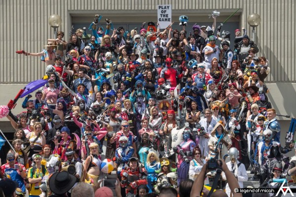 Целая толпа косплейщиков по Overwatch Целая толпа косплейщиков по Overwatch