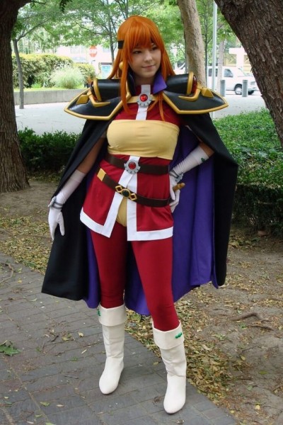 Марида в роли Лины Инверс — косплей аниме-сериала «Рубаки» Марида в роли Лины Инверс — косплей аниме-сериала «Рубаки»