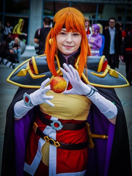 Марида в роли Лины Инверс — косплей аниме-сериала «Рубаки» Марида в роли Лины Инверс — косплей аниме-сериала «Рубаки»