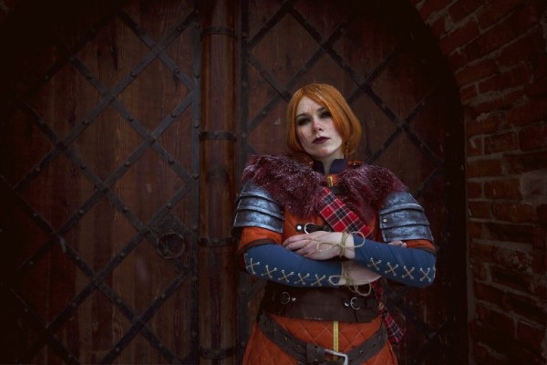 Ведьмак 3 – “косплей, пылающий сквозь снег” Ведьмак 3 – “косплей, пылающий сквозь снег”