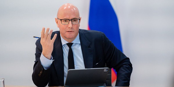 Чернышенко пообщался с участниками Фиджитал‑игр и провел совещание по развитию фиджитал‑движения Чернышенко пообщался с участниками Фиджитал‑игр и провел совещание по развитию фиджитал‑движения