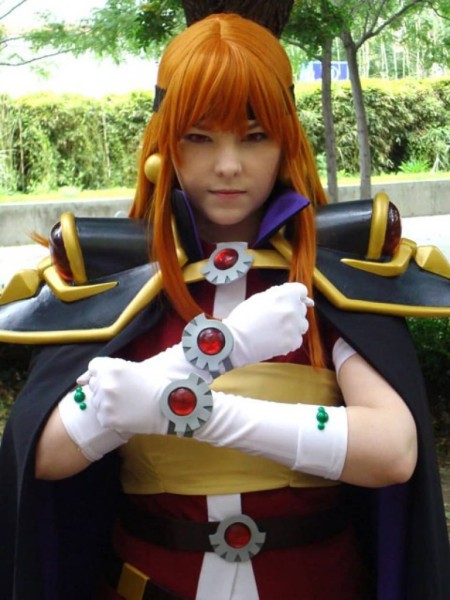 Марида в роли Лины Инверс — косплей аниме-сериала «Рубаки» Марида в роли Лины Инверс — косплей аниме-сериала «Рубаки»