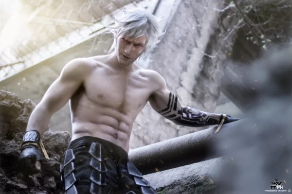 Косплей Nier с небольшой разницей Косплей Nier с небольшой разницей