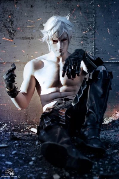 Косплей Nier с небольшой разницей Косплей Nier с небольшой разницей