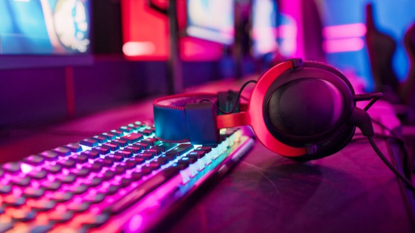 Двое россиян в составе Team Falcons уступили Team Vitality в финале ESL Pro League по CS2 Двое россиян в составе Team Falcons уступили Team Vitality в финале ESL Pro League по CS2