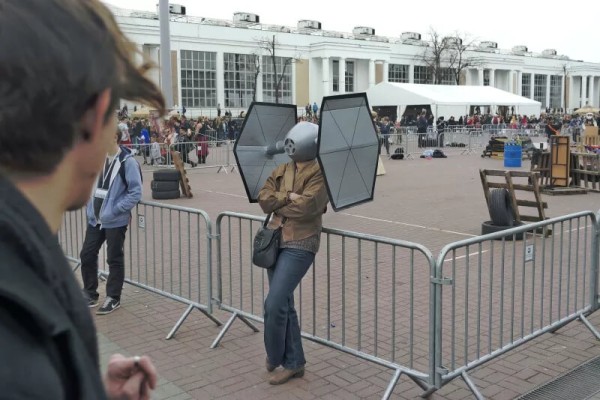 Косплееры изображают технику из Star Wars Косплееры изображают технику из Star Wars