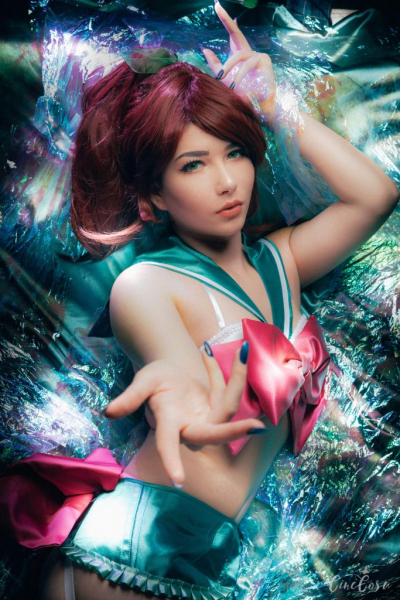 Взрослый косплей на Сейлор Мун Взрослый косплей на Сейлор Мун