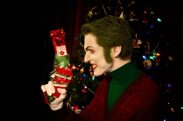 Джокер желает всем очень страшного Рождества Джокер желает всем очень страшного Рождества